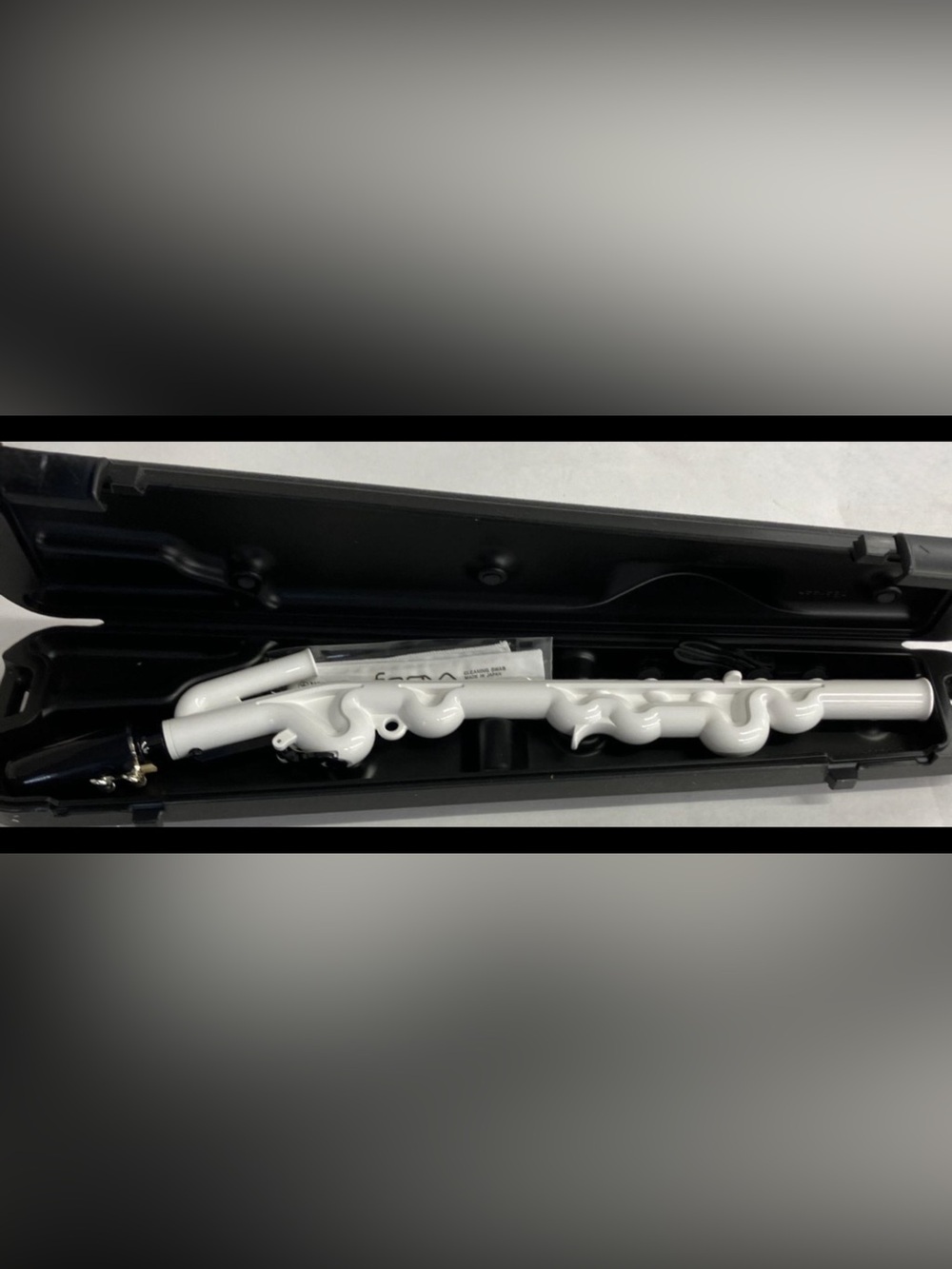 Complete Yamaha Venova YVS-100 White Wind Instrument w/ Original Box & Case
